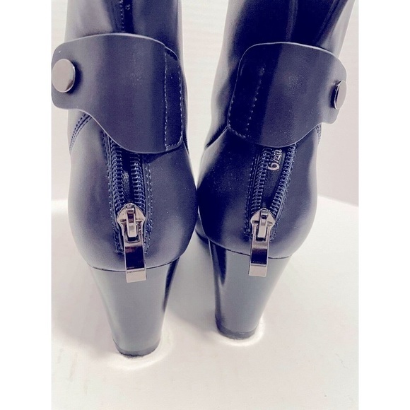 MONROE AND MAIN BLACK Asymmetrical Bootie Shootie Ankle Boots Womens Size 6.5 - Picture 5 of 11